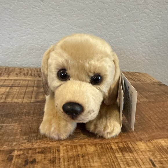 Wildlife Adventures Yellow Lab Puppy 2017 Realistic Plush Stuffed Animal Dog NWT - Picture 4 of 9